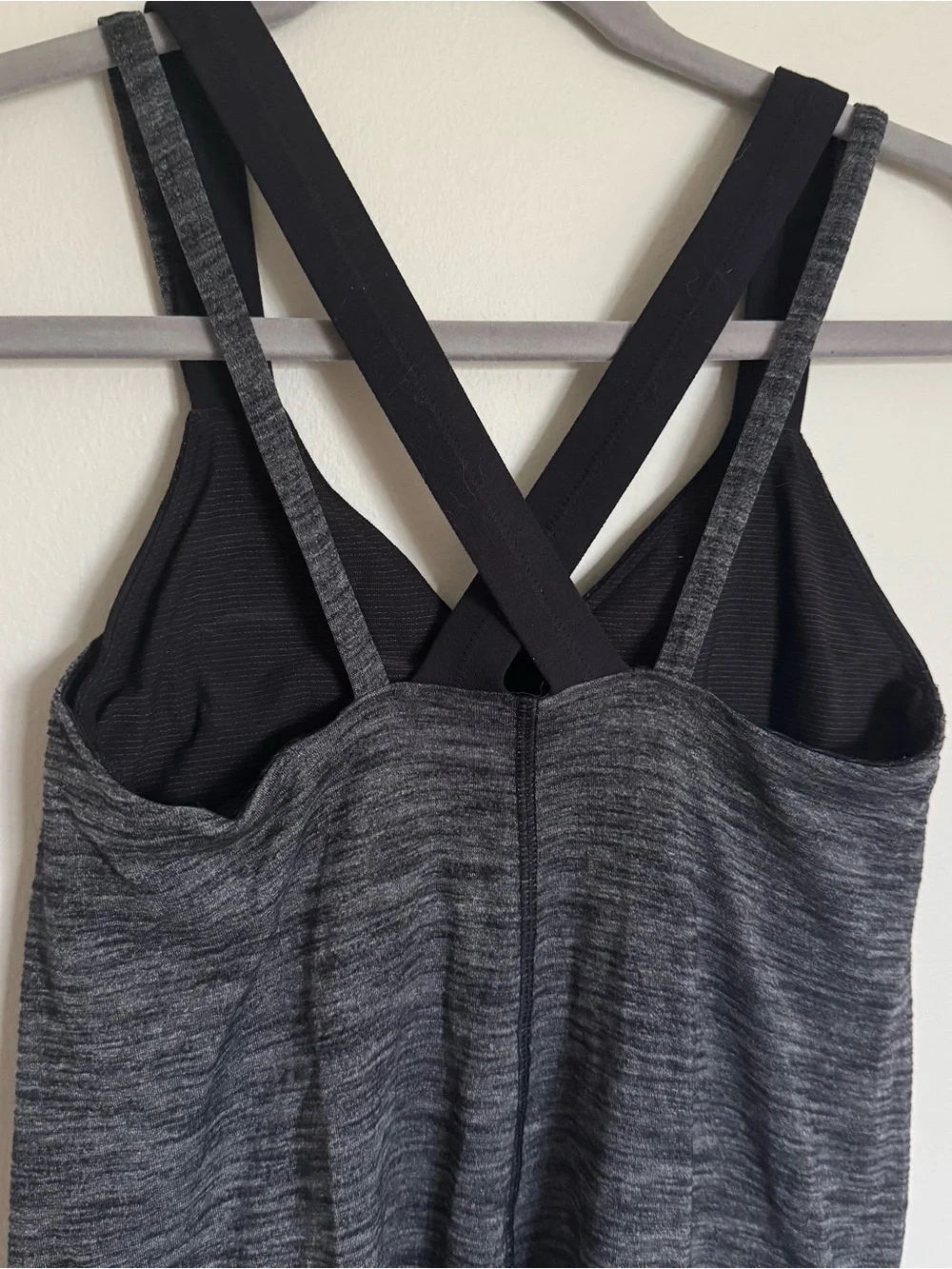 Lululemon Run For The Gold Tank Top Black Heathered Gray Bra Women’s Size 6
